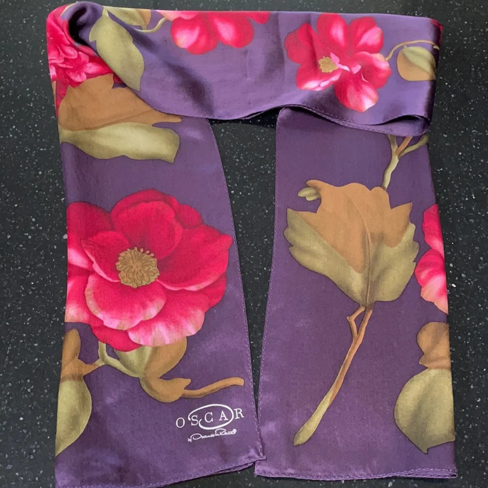 Oscar By Oscar De La Renta  Scarf